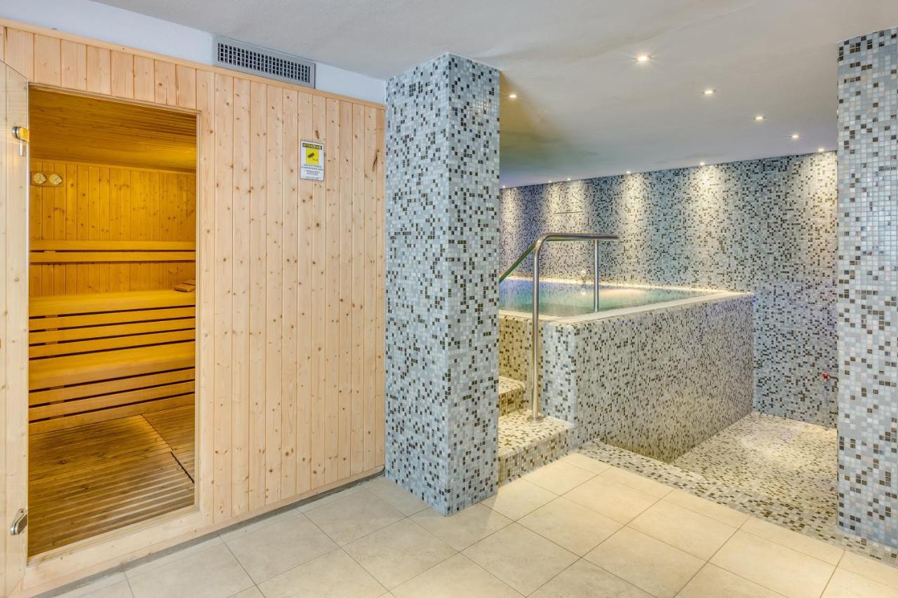 Apartaments Suites Ambassador Каорле Экстерьер фото
